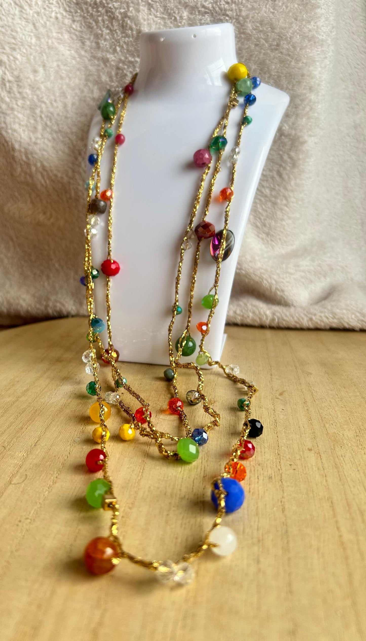 Collana tre fili con filato color oro