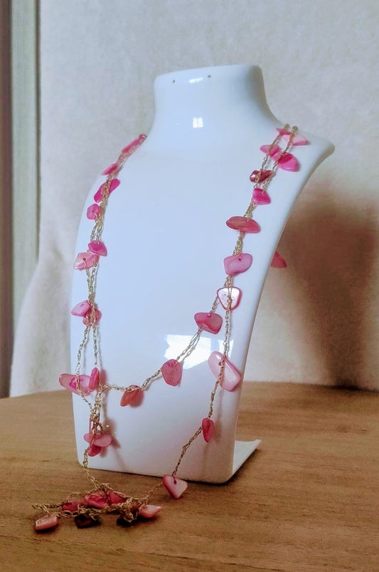 Collana con perle madreperlate rosa