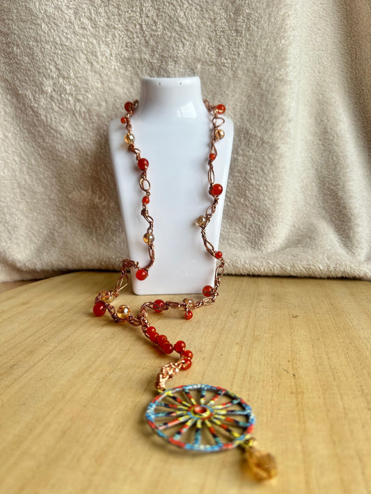 Collana Lunga con pIetre e ruota Carretto